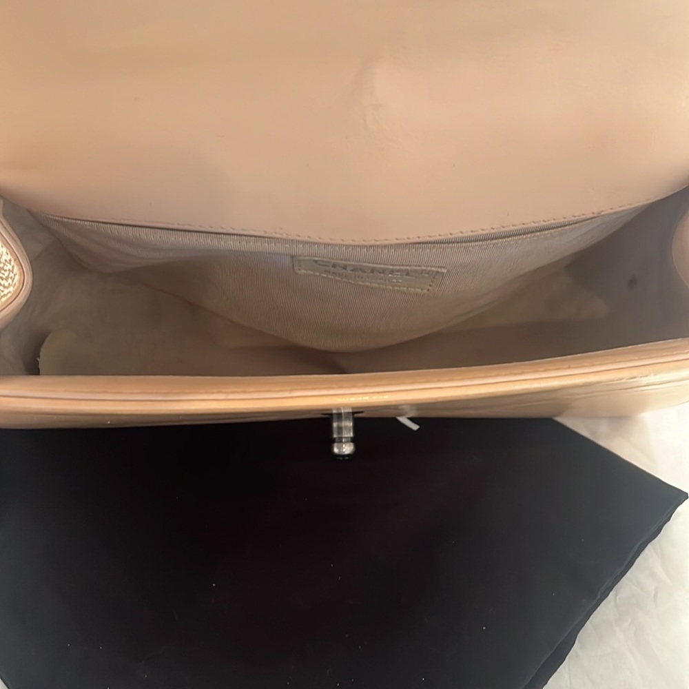 CHANEL Le Boy Medium Shoulder Bag - Picture 7 of 15